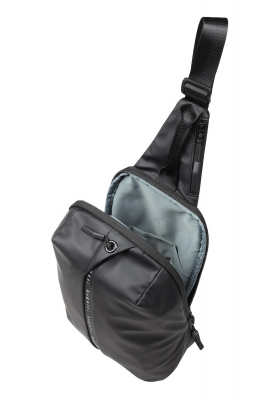 BUGATTI Blanc 0101,  Fekete Crossbody Táska